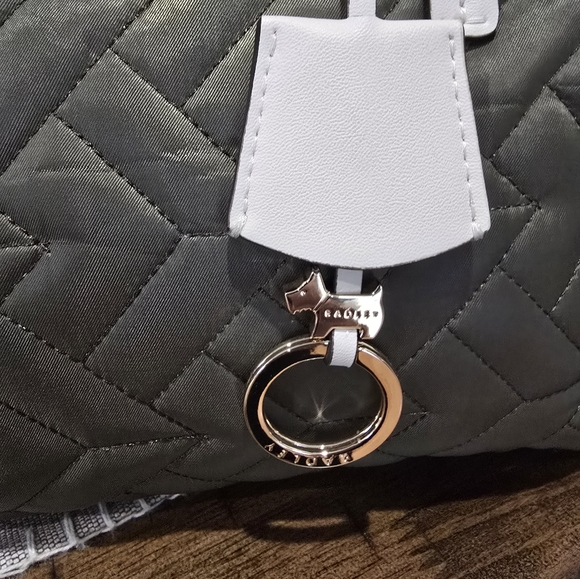 Radley Finsbury Green Quilted - Picture 2 of 9